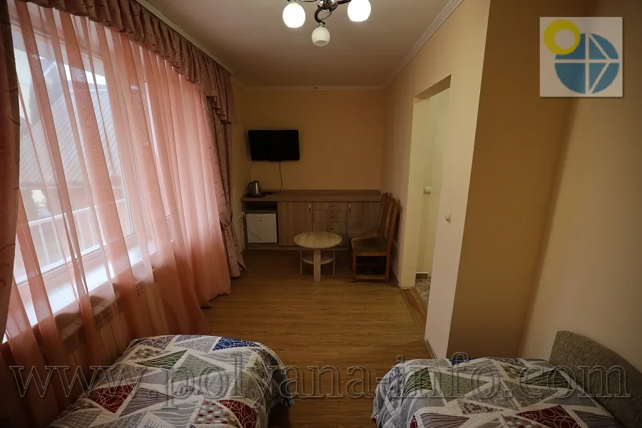 Сонячне Закарпаття(Поляна).Готель Шафран-1