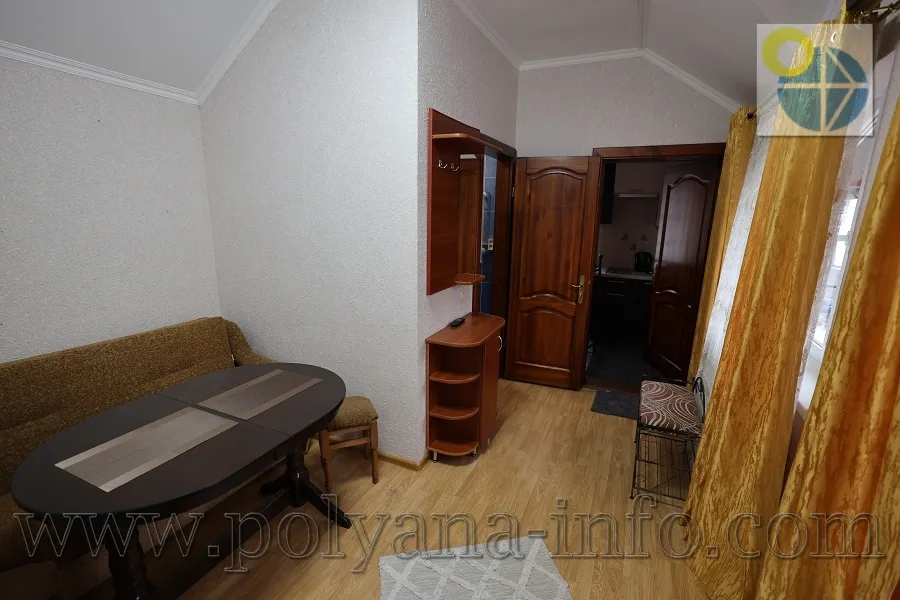 Сонячне Закарпаття(Поляна).Готель Вікторія