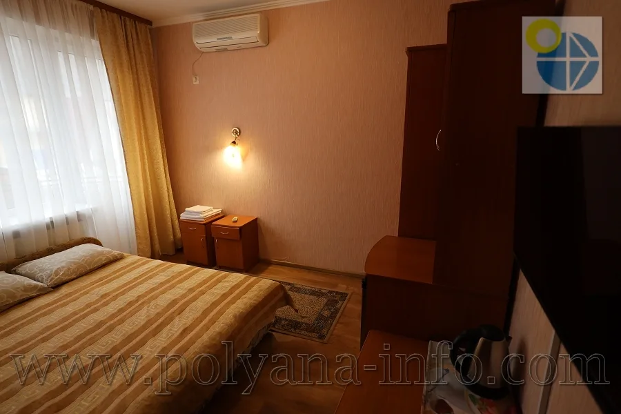 Сонячне Закарпаття(Поляна).Готель Смерічка