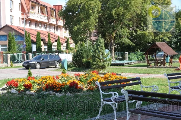 Сонячне Закарпаття(Поляна).Готель Смерічка